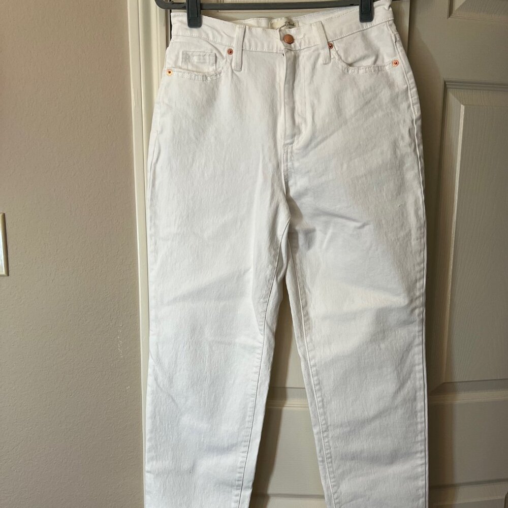 Women's Universal Thread White Denim Jeans - Straight/Slim Fit - Size 6R